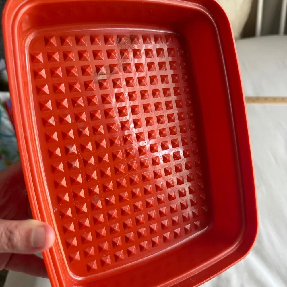 Tupperware vintage meat